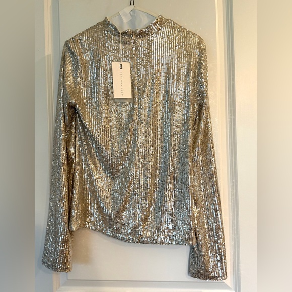 NWT Endless Rose Silver Sequin Glam Top - Gorgeous!! - Picture 3 of 9